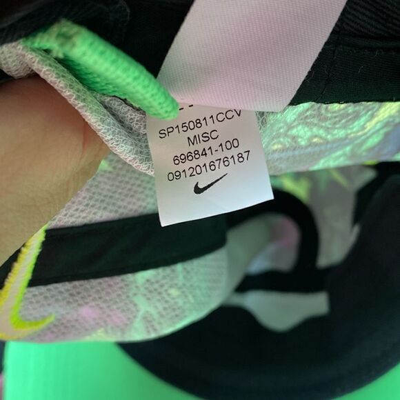 KOBE BRYANT Nike 5 Panel AW84 Hat Cap Jungle Grape
Vine Black Mamba OSFM RARE - Picture 9 of 9